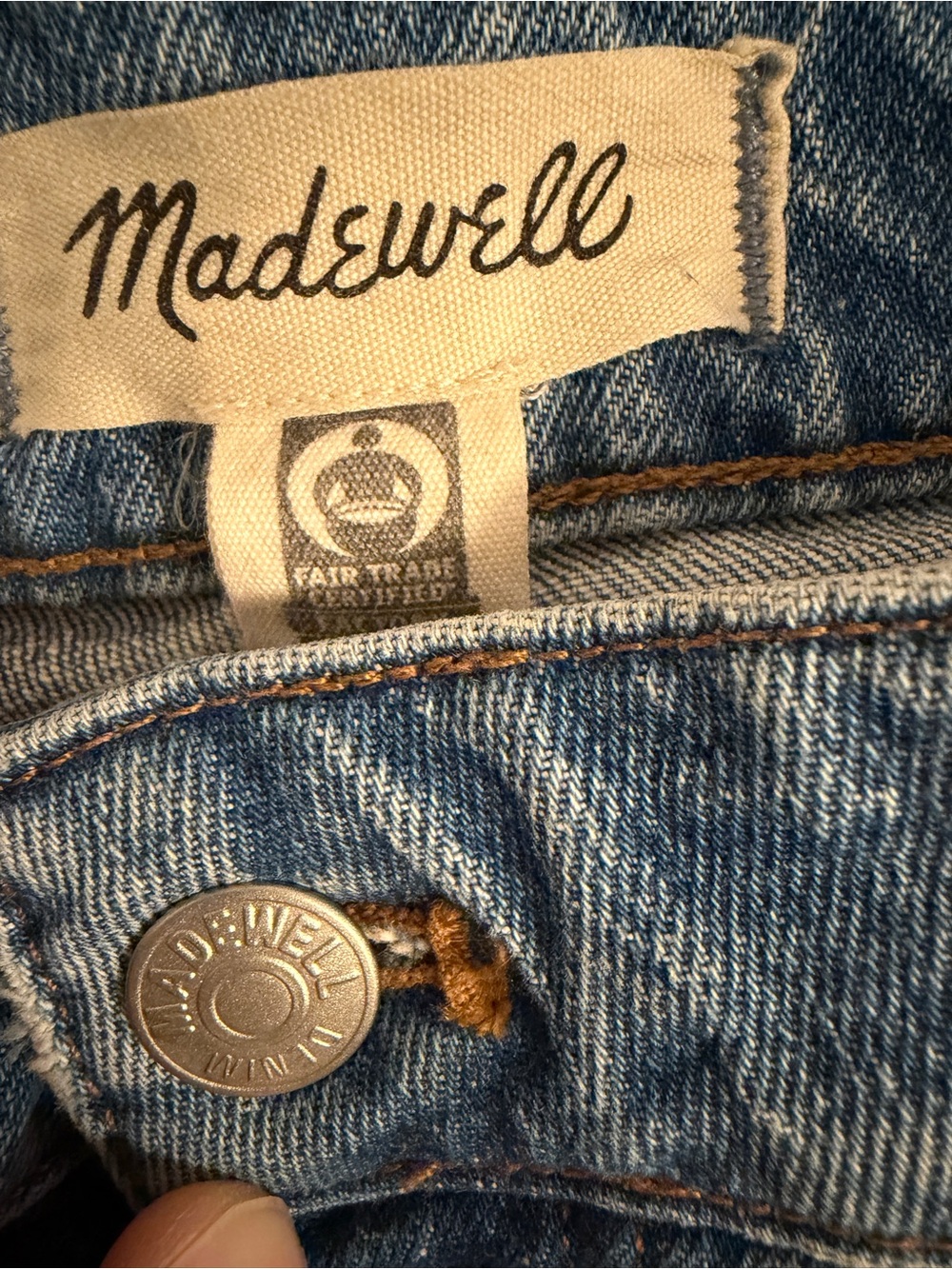 Madewell Curvy Vintage Wide-Leg Jeans in Medium Blue with Brown Stitching